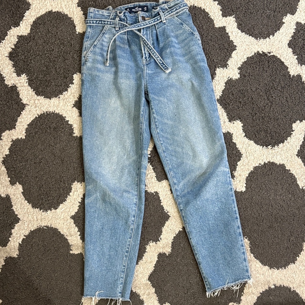Hollister MoM Jean Ultra High Rise